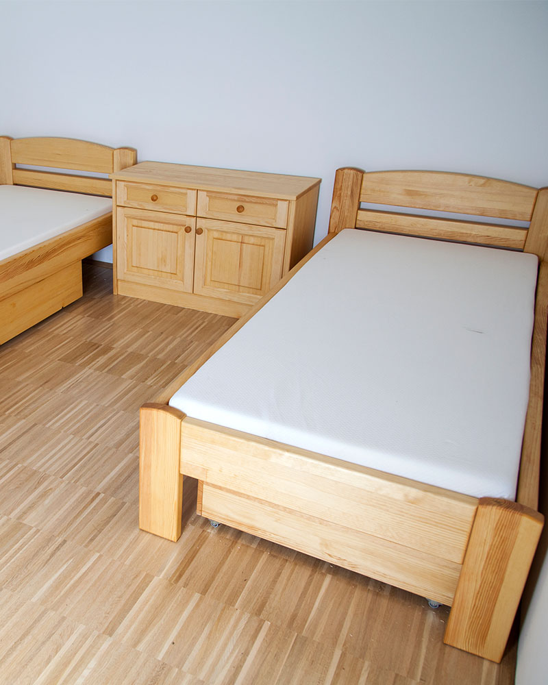 Tömörfa bútor részlet